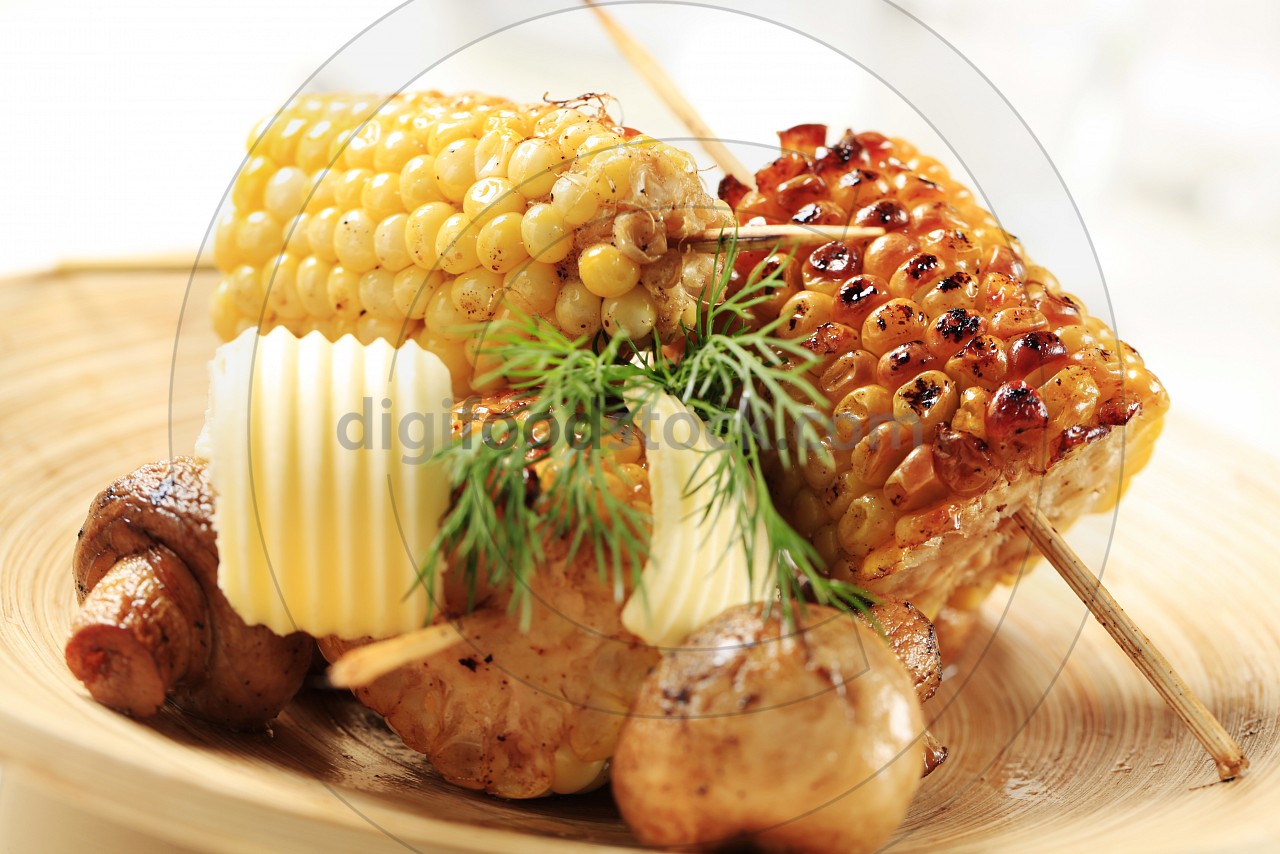 Grilled sweet corn and mushrooms